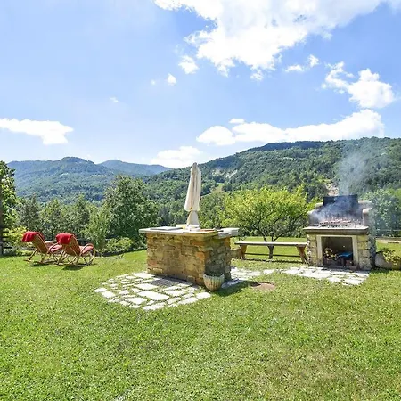 3 Bedroom In Borgo Valbelluna Vakantiehuis