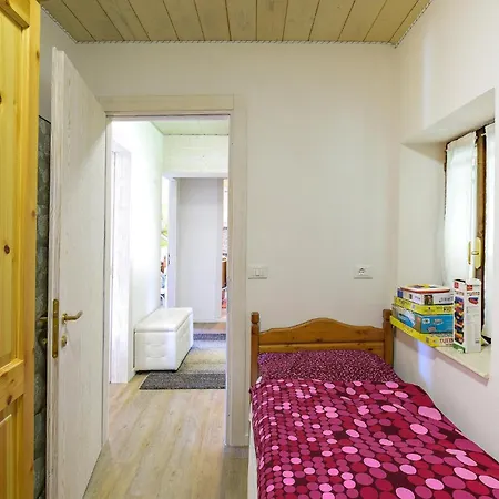Vakantiehuis 3 Bedroom In Borgo Valbelluna Sant'Antonio Tortal