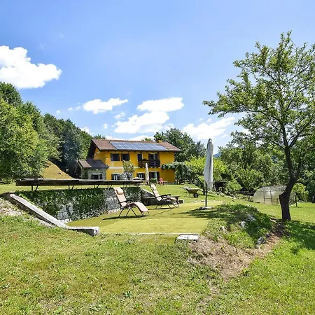 3 Bedroom In Borgo Valbelluna Vakantiehuis