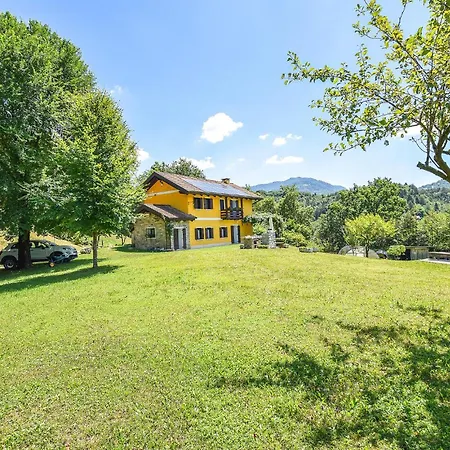 3 Bedroom In Borgo Valbelluna Vakantiehuis